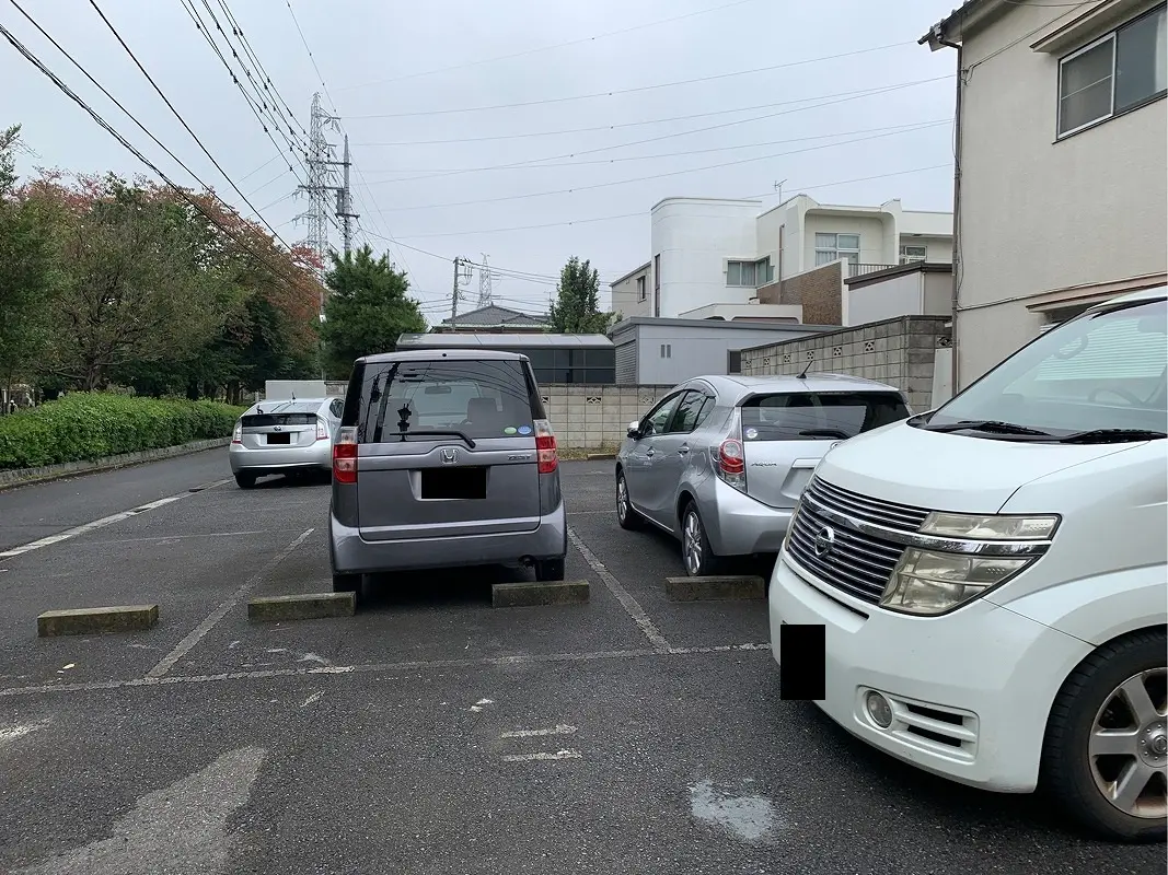 足立区綾瀬５丁目　月極駐車場